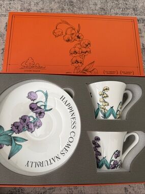Luxury Teacup Set with Floral Design - Purple & Yellow Accents